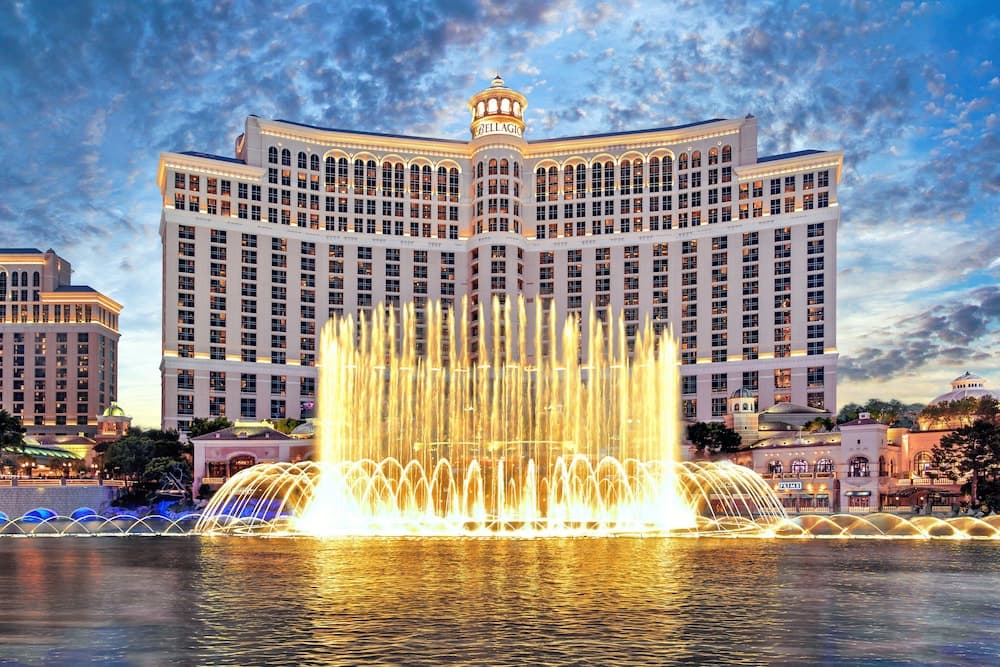 Bellagio Las Vegas exterior with dancing fountains on Lake Bellagio